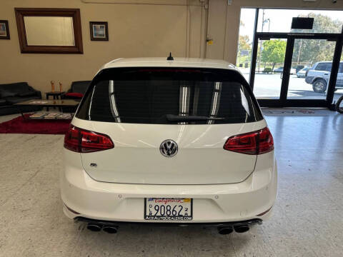 2017 Volkswagen Golf R 4Motion