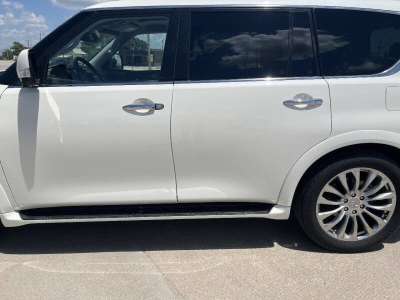 2017 Infiniti QX80
