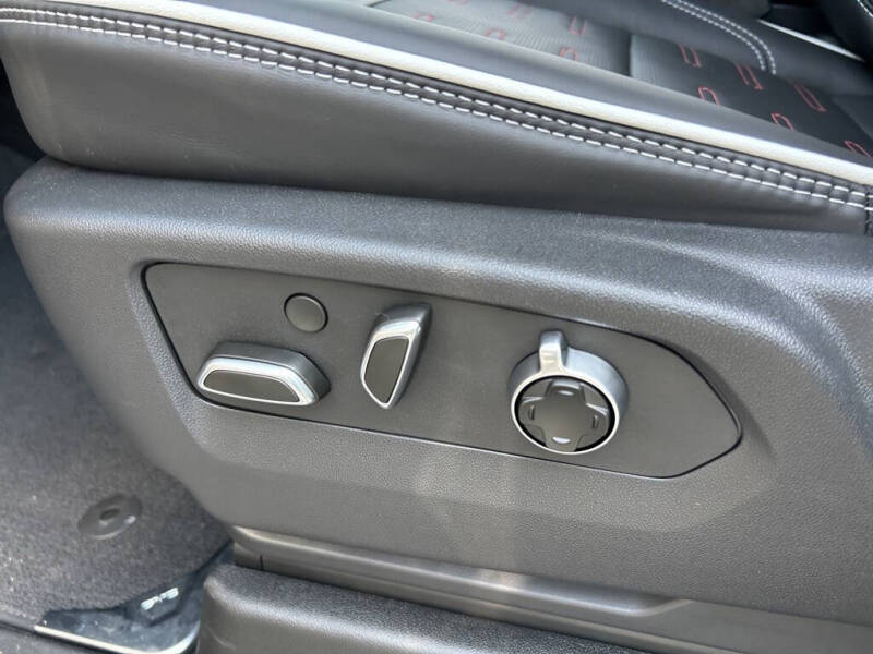 2025 GMC Yukon AT4 Ultimate