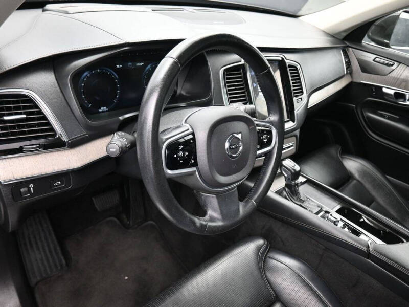 2021 Volvo XC90 T6 Inscription 6-Passenger