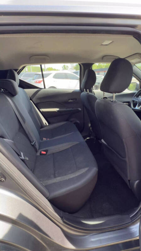 2020 Nissan Kicks SV