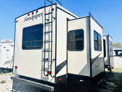 2017 Forest River Sandpiper 389RD