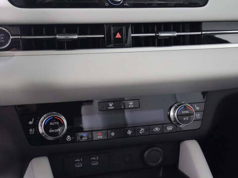 2025 Mitsubishi Outlander SEL Platinum Edition