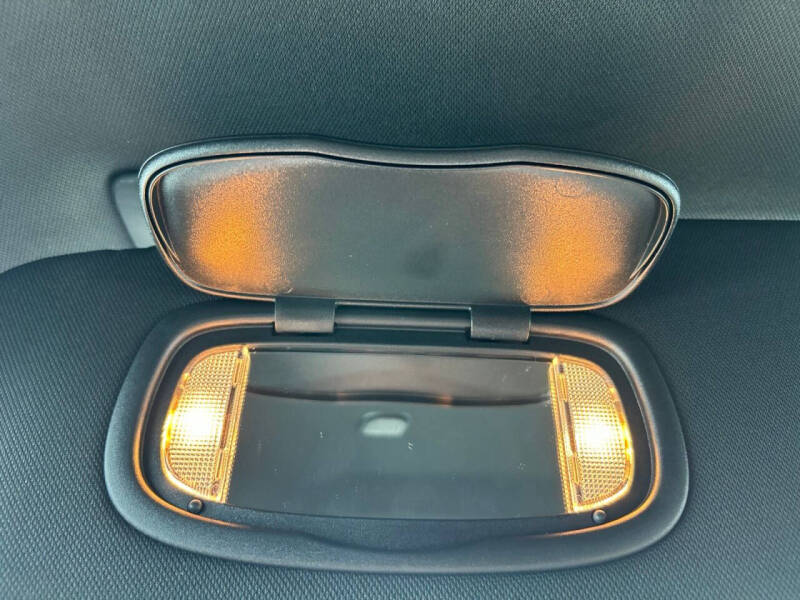 2027 Chrysler Pacifica LX