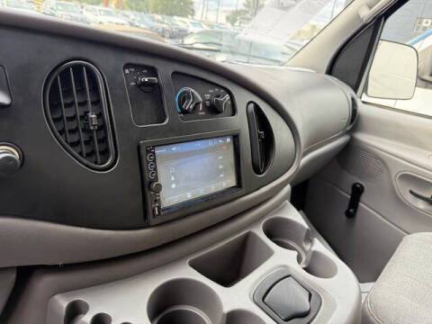 2002 Ford E-Series E-250