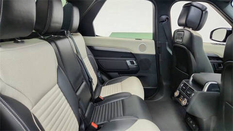 2024 Land Rover Discovery P300 Dynamic SE