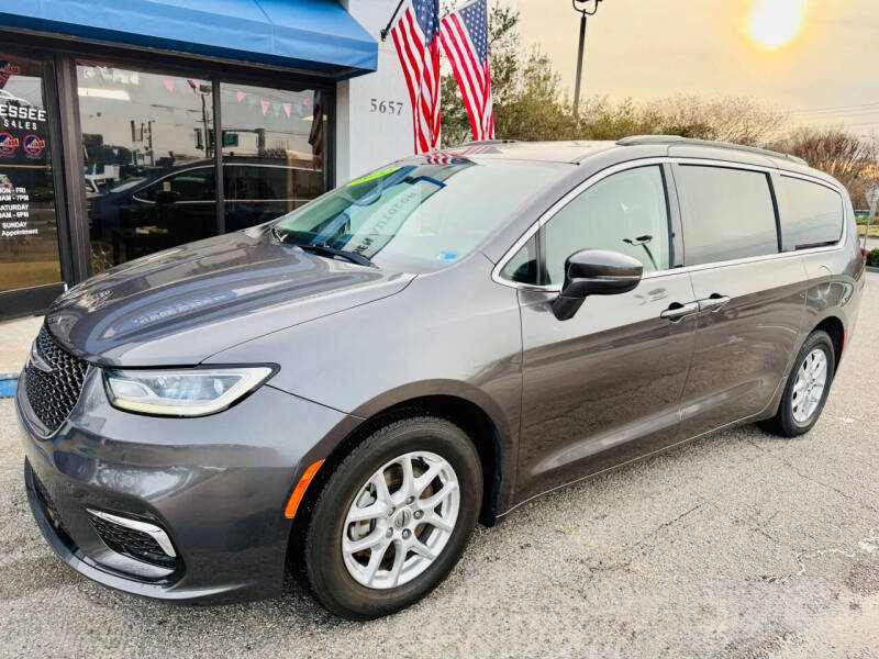 2022 Chrysler Pacifica Touring L