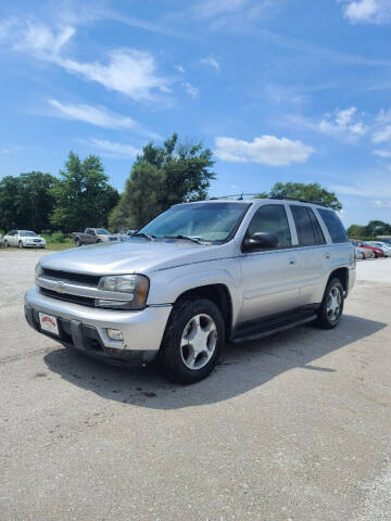 2005 Chevrolet TrailBlazer for sale at WESTSIDE GARAGE LLC in Keokuk IA