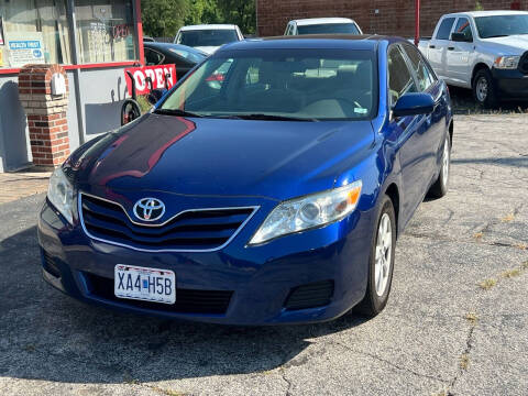 2010 Toyota Camry for sale at Best Deal Motors in Saint Charles MO