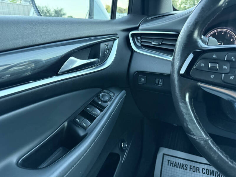 2022 Buick Enclave Essence