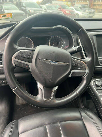 2017 Chrysler 200 Limited