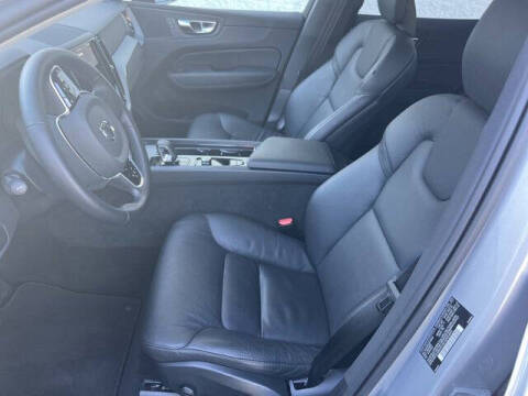 2025 Volvo XC60 B5 Plus Dark Theme