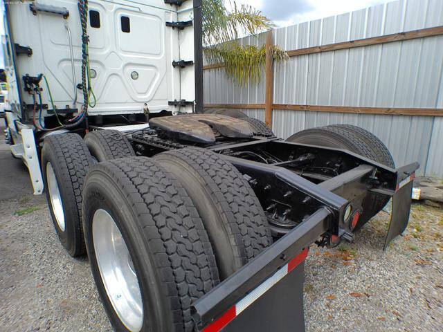 2016 Freightliner Cascadia