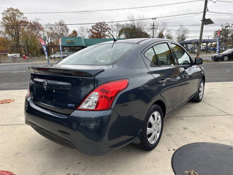 2015 Nissan Versa 1.6 S Plus