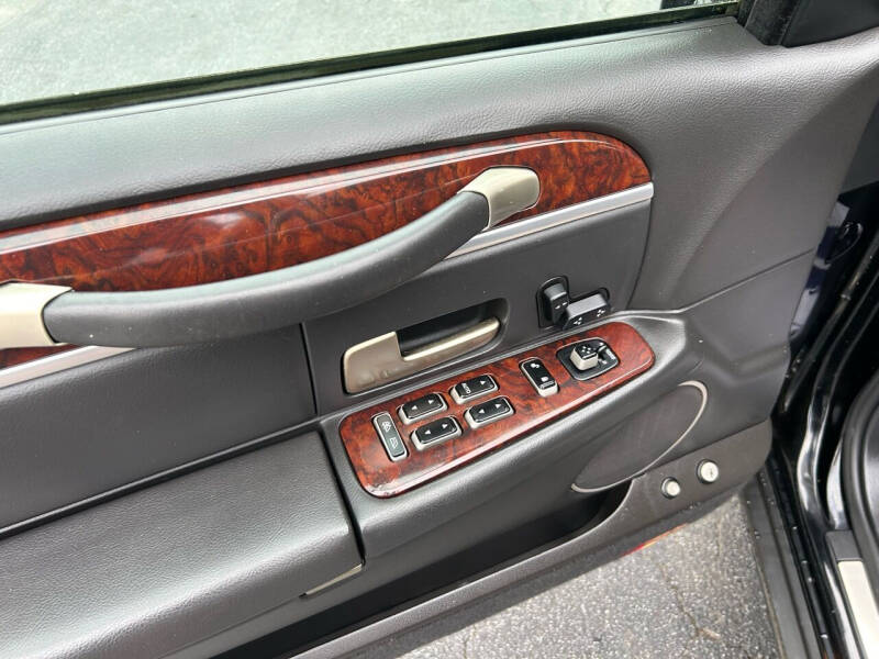 2008 Lincoln Town Car Executive