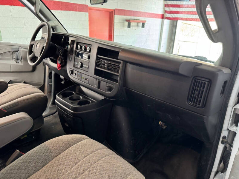 2018 GMC Savana 2500