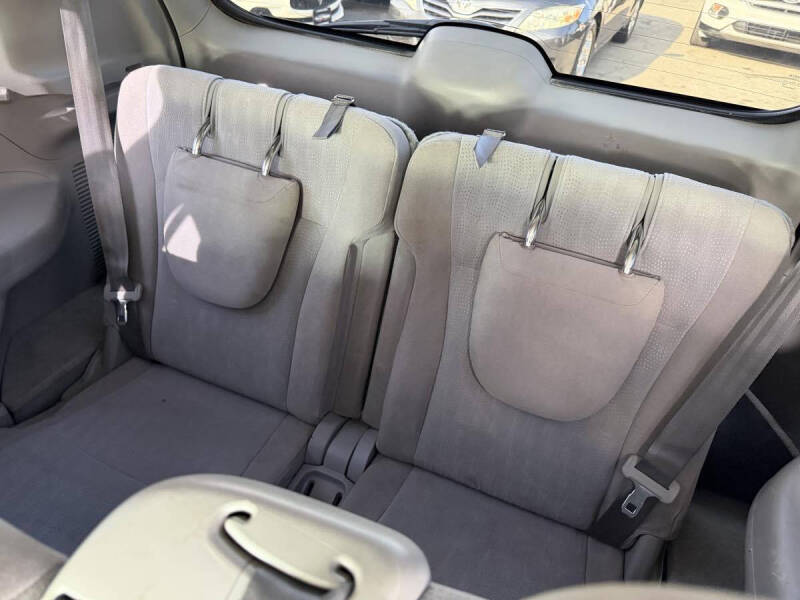 2011 Toyota Highlander SE