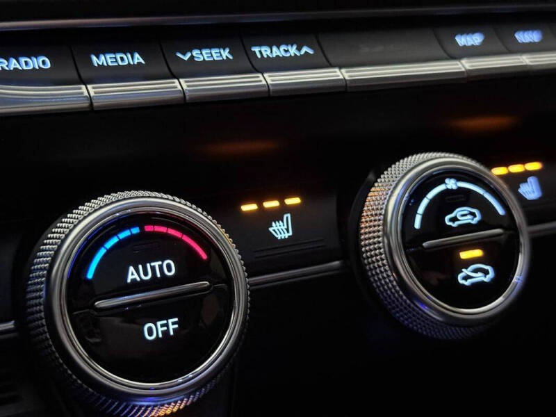 2021 Genesis G70 2.0T