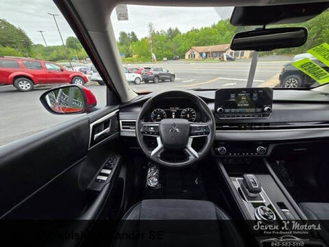 2022 Mitsubishi Outlander SE