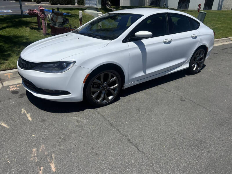 2015 Chrysler 200 S