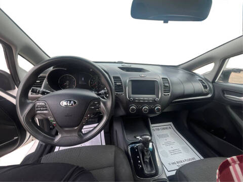 2017 Kia Forte5 LX