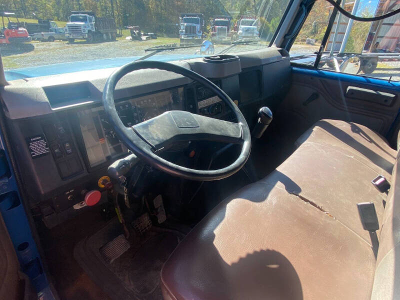 2001 International 4900