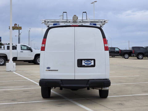 2025 Chevrolet Express 2500