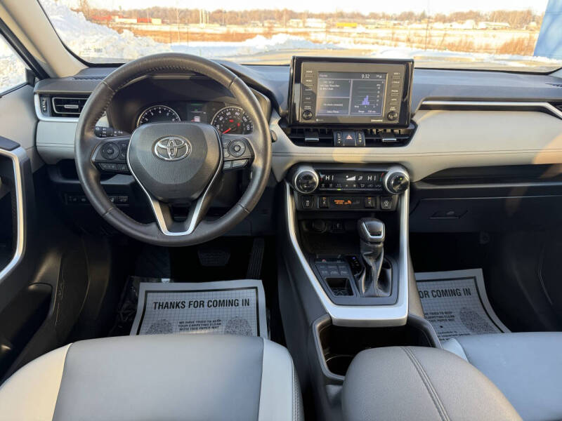 2022 Toyota RAV4 XLE Premium