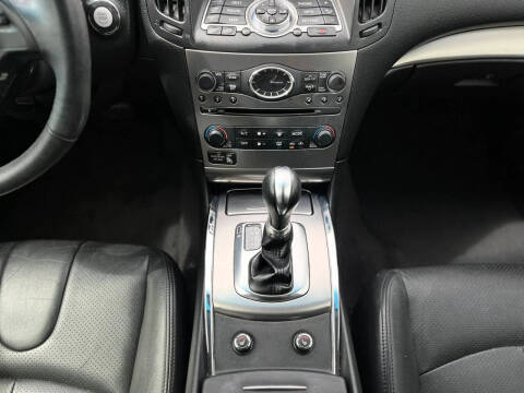 2015 Infiniti Q40