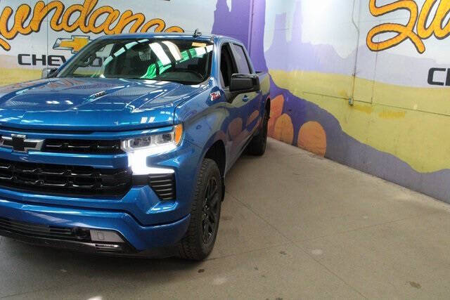 Used 2022 Chevrolet Silverado 1500 RST with VIN 3GCUDEELXNG523616 for sale in Grand Ledge, MI