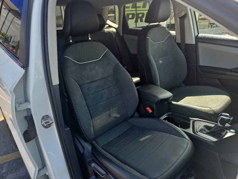 2024 Volkswagen Taos SE