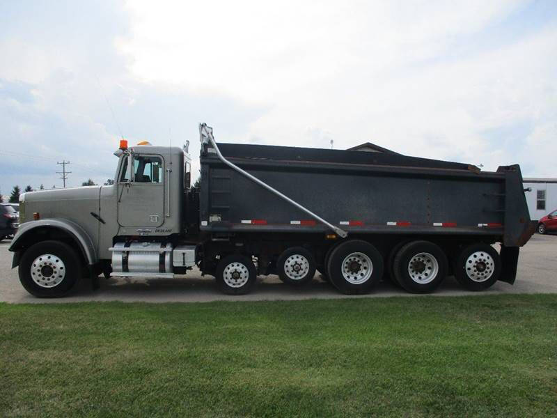 2009 Freightliner FLD120 SD