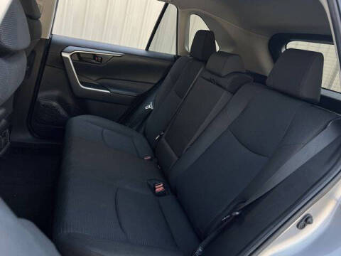 2023 Toyota RAV4 Hybrid LE