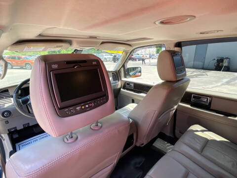 2017 Lincoln Navigator Select