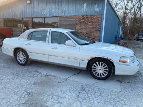 2003 Lincoln Town Car for sale at Kansas Car Finder in Valley Falls KS