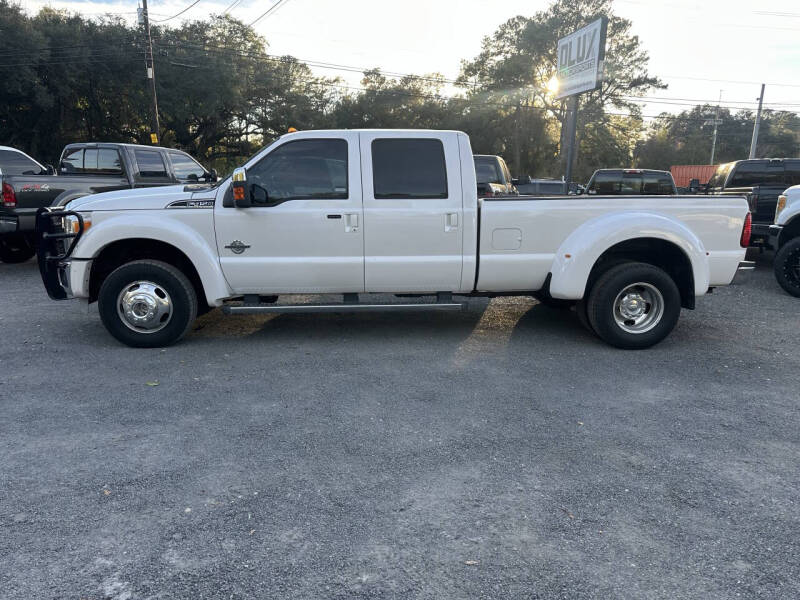 2011 Ford F-450 Super Duty Lariat's photo