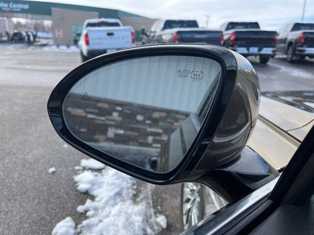 2023 Genesis G80