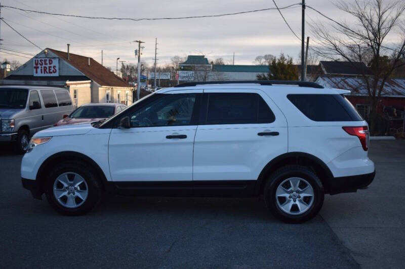 2014 Ford Explorer Base photo 9