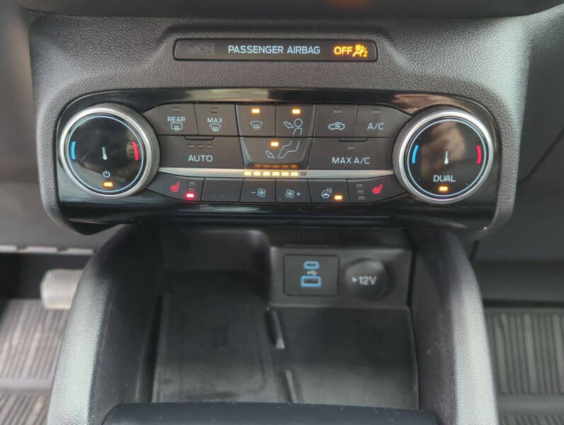 2022 Ford Escape SEL