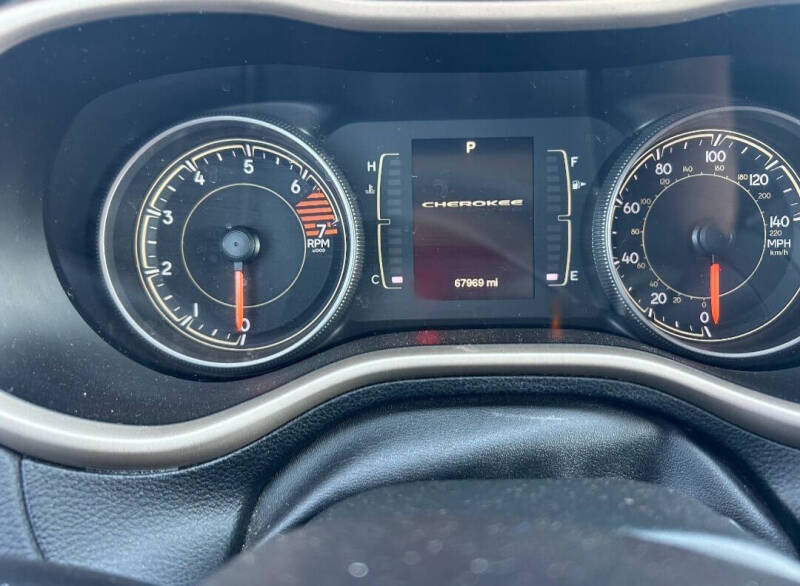 2016 Jeep Cherokee Sport Altitude