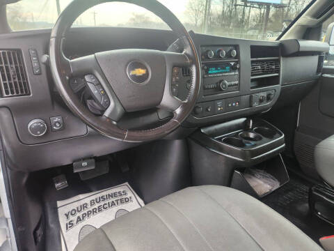 2022 Chevrolet Express 2500