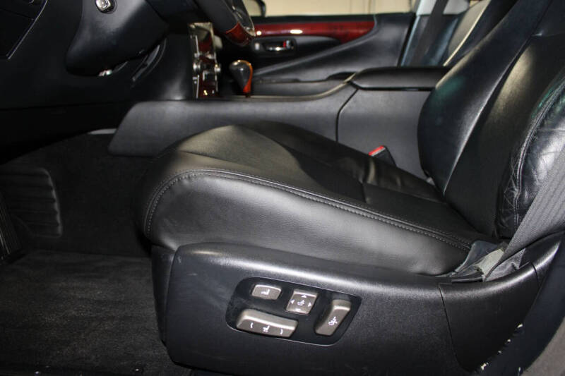 2007 Lexus LS 460