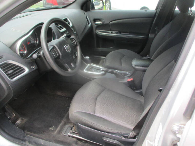 2012 Dodge Avenger SE