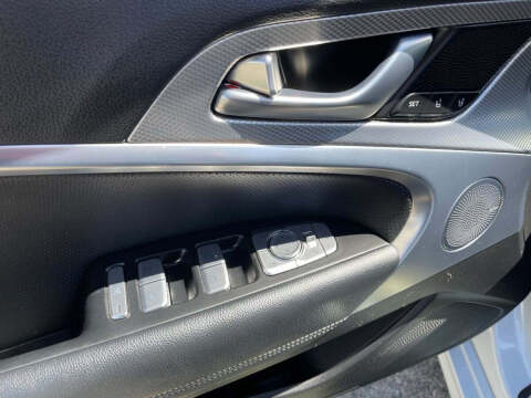 2022 Genesis G70