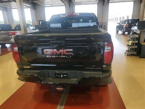2024 GMC Canyon Denali