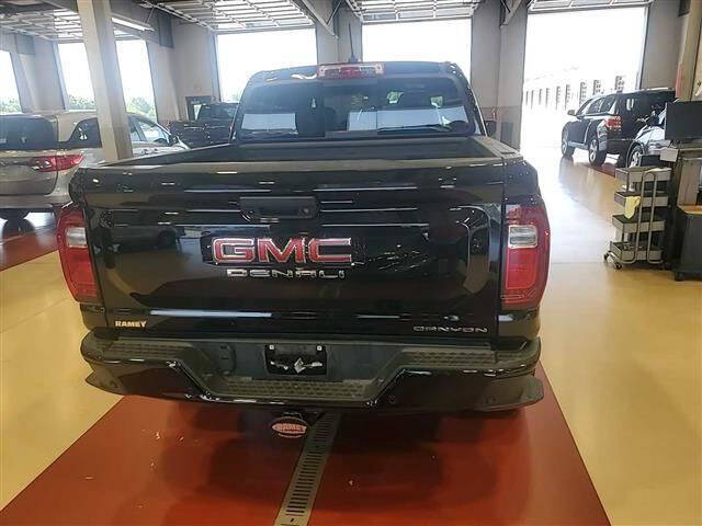 2024 GMC Canyon Denali
