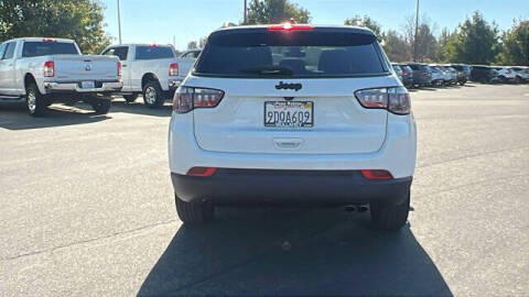 2022 Jeep Compass Altitude