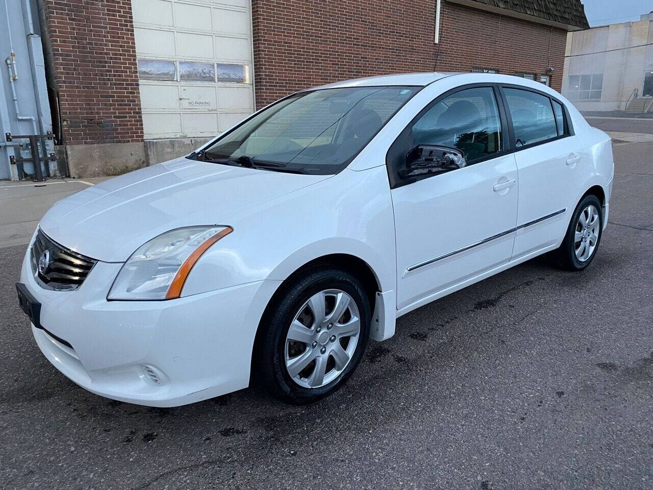 white 2010 nissan sentra