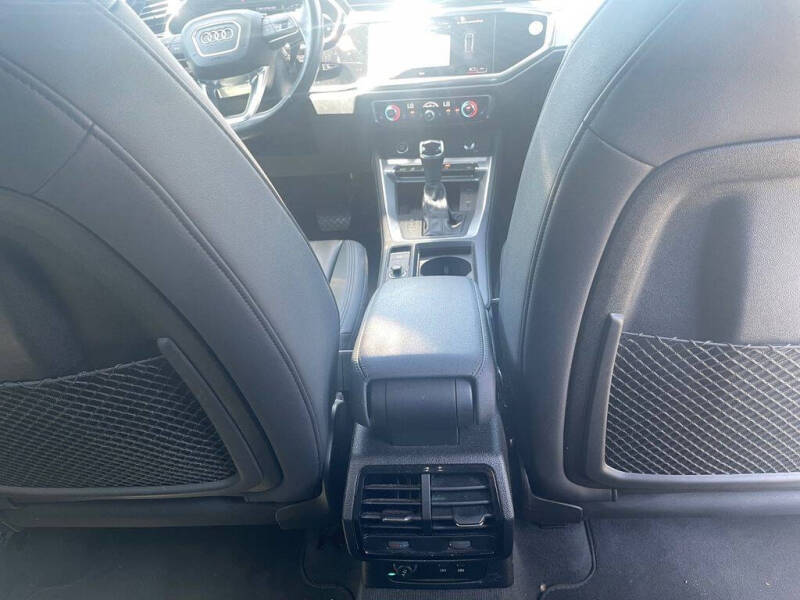 2024 Audi Q3 quattro S line Premium 45 TFSI