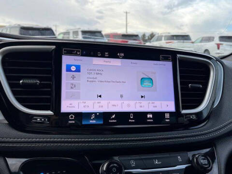 2022 Chrysler Pacifica Touring